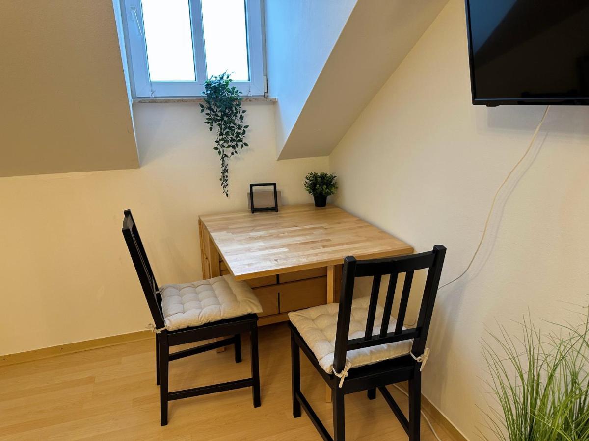 Gemuetliche, Charmante Ferienwohnung Naehe Zentrum 플라우엔 외부 사진